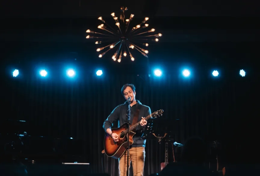 Conrad Daniel singer-songwriter